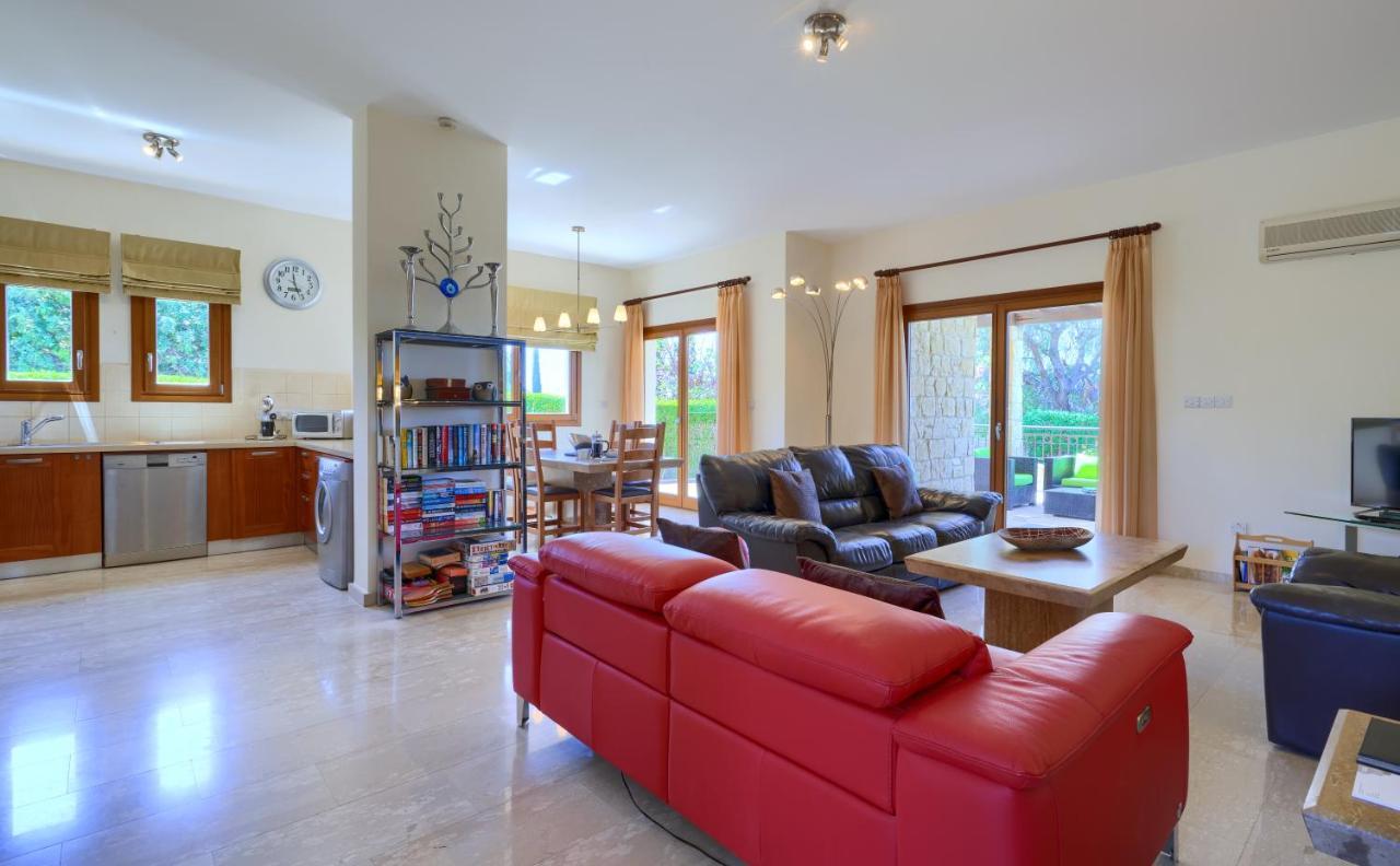 3 Bedroom Villa Madelini With Private Pool, Aphrodite Hills Resort Куклия Экстерьер фото